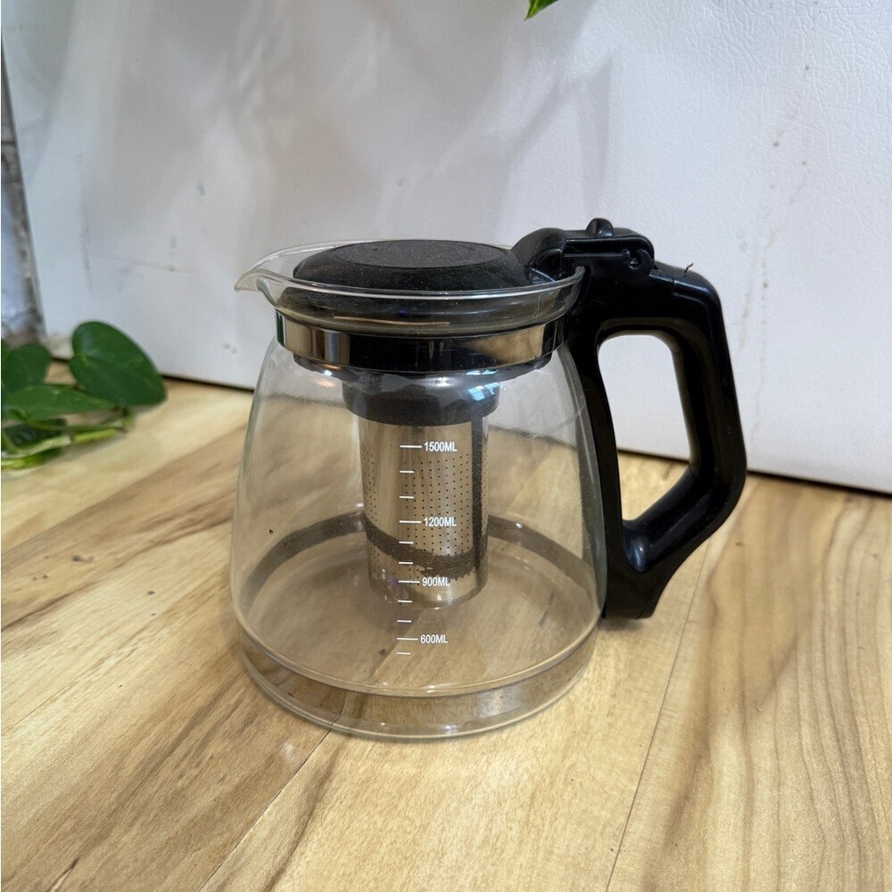 Glass Teapot with Black Handle